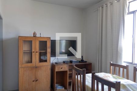 Sala de apartamento à venda com 2 quartos, 70m² em Padre Eustáquio, Belo Horizonte