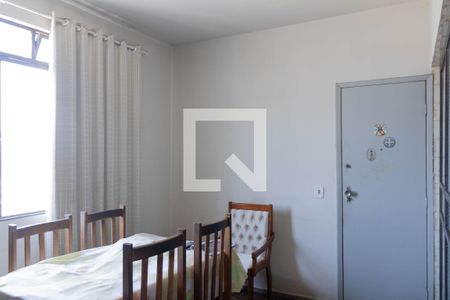 Sala de apartamento à venda com 2 quartos, 70m² em Padre Eustáquio, Belo Horizonte