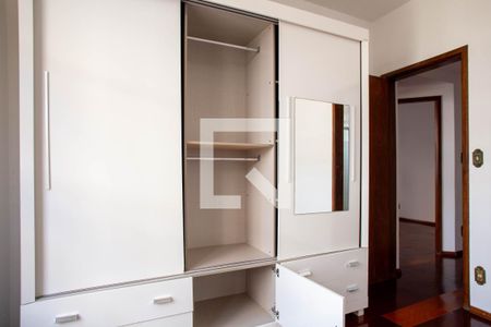 Quarto 1 de apartamento para alugar com 3 quartos, 80m² em Sagrada Família, Belo Horizonte