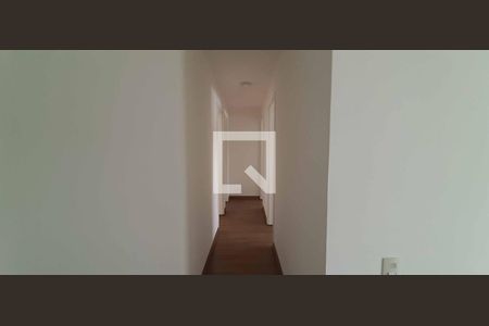 Corredor de apartamento para alugar com 3 quartos, 84m² em Centro, Osasco