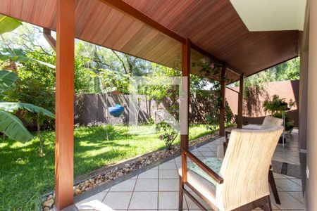 Casa à venda com 257m², 5 quartos e 4 vagas Casa à venda com 257m², 5 quartos e 4 vagasÁrea comum