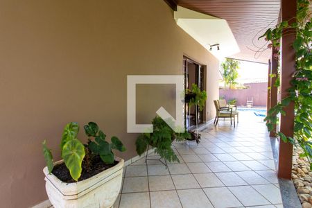 Casa à venda com 257m², 5 quartos e 4 vagas Casa à venda com 257m², 5 quartos e 4 vagasÁrea comum