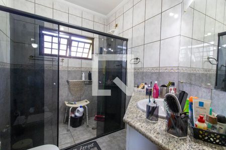 Casa à venda com 257m², 5 quartos e 4 vagas Casa à venda com 257m², 5 quartos e 4 vagasBanheiro do Quarto 1