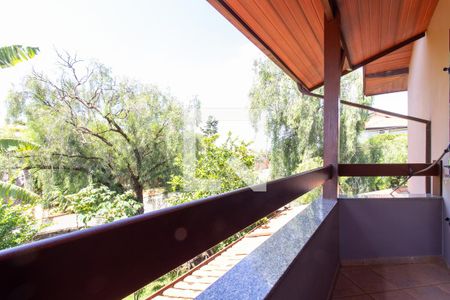 Casa à venda com 257m², 5 quartos e 4 vagas Casa à venda com 257m², 5 quartos e 4 vagasBanheiro do Quarto 1