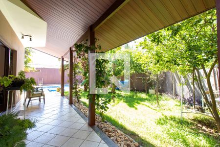 Casa à venda com 257m², 5 quartos e 4 vagas Casa à venda com 257m², 5 quartos e 4 vagasÁrea comum