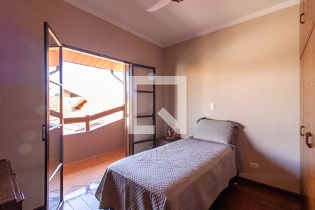 Casa à venda com 257m², 5 quartos e 4 vagas Casa à venda com 257m², 5 quartos e 4 vagasQuarto 3