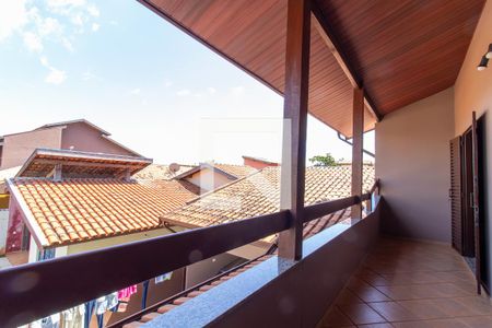 Casa à venda com 257m², 5 quartos e 4 vagas Casa à venda com 257m², 5 quartos e 4 vagasQuarto 3