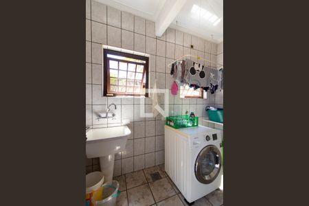 Casa à venda com 257m², 5 quartos e 4 vagas Casa à venda com 257m², 5 quartos e 4 vagasÁrea de Serviço