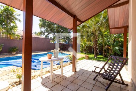 Casa à venda com 257m², 5 quartos e 4 vagas Casa à venda com 257m², 5 quartos e 4 vagasÁrea comum