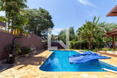 Casa à venda com 257m², 5 quartos e 4 vagas Casa à venda com 257m², 5 quartos e 4 vagasÁrea comum