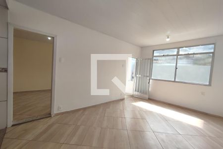 Sala de casa para alugar com 2 quartos, 100m² em Taquara, Rio de Janeiro