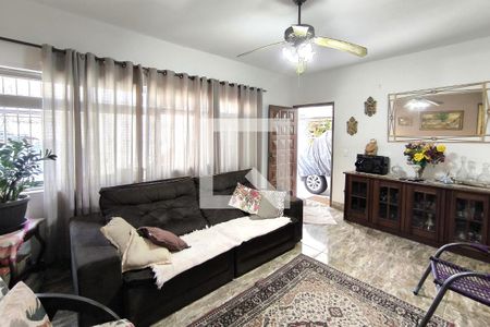 Sala (casa principal) de casa à venda com 5 quartos, 250m² em Jardim Messina, Jundiaí