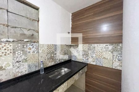 Cozinha de casa para alugar com 2 quartos, 280m² em Vila Sarapui, Duque de Caxias