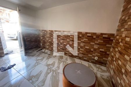 Sala de casa para alugar com 2 quartos, 280m² em Vila Sarapui, Duque de Caxias