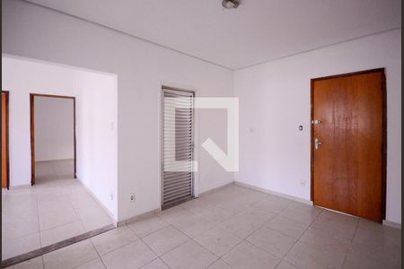 Sala 1  de casa para alugar com 2 quartos, 68m² em Jardim Clímax, São Paulo