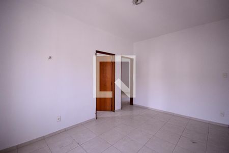 Sala 2 de casa para alugar com 2 quartos, 68m² em Jardim Clímax, São Paulo