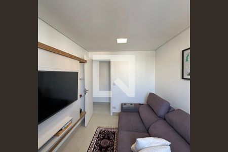 Sala de Estar de apartamento para alugar com 3 quartos, 74m² em Jardim Ester Yolanda, São Paulo