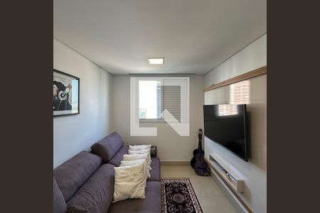 Sala de Estar de apartamento à venda com 3 quartos, 74m² em Jardim Ester Yolanda, São Paulo