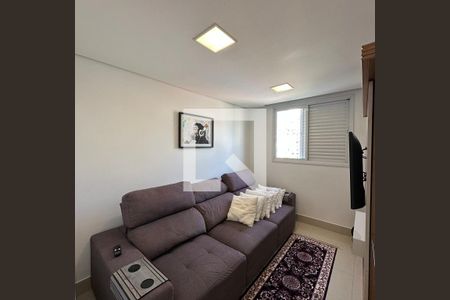 Sala de Estar de apartamento à venda com 3 quartos, 74m² em Jardim Ester Yolanda, São Paulo