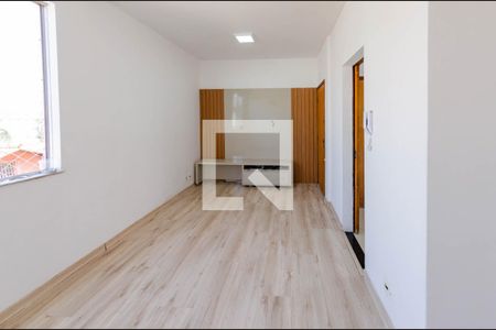 Sala de apartamento para alugar com 3 quartos, 70m² em Salgado Filho, Belo Horizonte