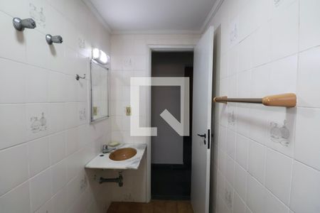 Apartamento para alugar com 106m², 4 quartos e 1 vaga Apartamento para alugar com 106m², 4 quartos e 1 vagaBanheiro Social