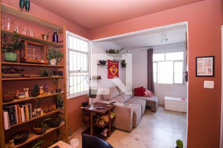 Sala de apartamento à venda com 3 quartos, 120m² em Santa Tereza, Belo Horizonte