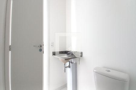 Banheiro de apartamento à venda com 1 quarto, 40m² em Centro, Campinas