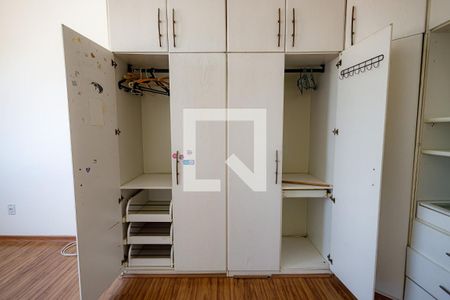 Quarto 1 de apartamento para alugar com 2 quartos, 92m² em Vila São José, Taubaté