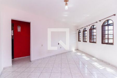 Sala de casa para alugar com 2 quartos, 120m² em Vila Carmosina, São Paulo