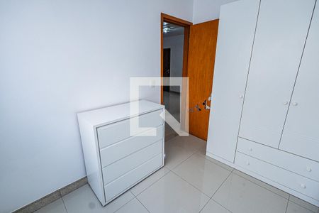 Quarto 2 de apartamento para alugar com 2 quartos, 55m² em Castelo, Belo Horizonte