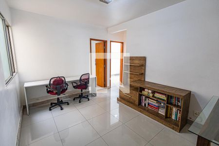 Sala de apartamento para alugar com 2 quartos, 55m² em Castelo, Belo Horizonte