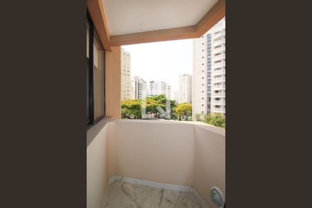 Varanda  de apartamento para alugar com 1 quarto, 40m² em Indianópolis, São Paulo