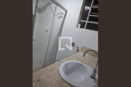 banheiro  de apartamento à venda com 4 quartos, 140m² em Centro, Belo Horizonte