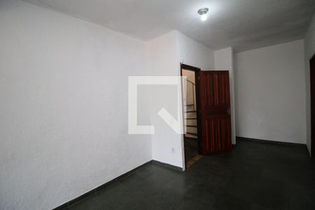 Sala de casa para alugar com 2 quartos, 150m² em Brás de Pina, Rio de Janeiro