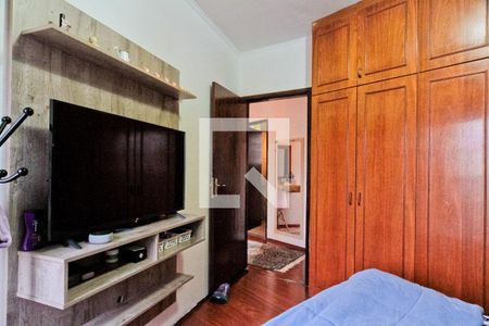 Quarto 1 de casa para alugar com 2 quartos, 55m² em Parque Sao Domingos, São Paulo