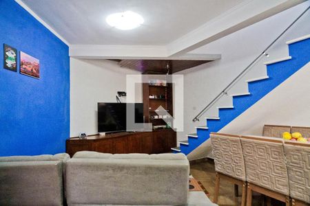 Sala de casa para alugar com 2 quartos, 55m² em Parque Sao Domingos, São Paulo