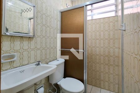 Banheiro de kitnet/studio para alugar com 1 quarto, 22m² em Cidade Ocian, Praia Grande