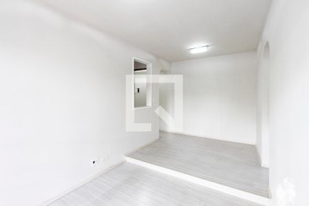 Sala de apartamento para alugar com 2 quartos, 50m² em Boaçava, São Paulo