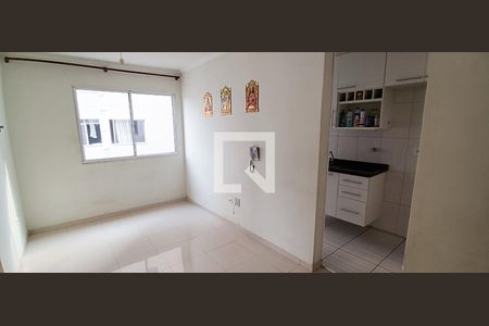 Sala de apartamento à venda com 2 quartos, 50m² em Parque Maraba, Taboão da Serra