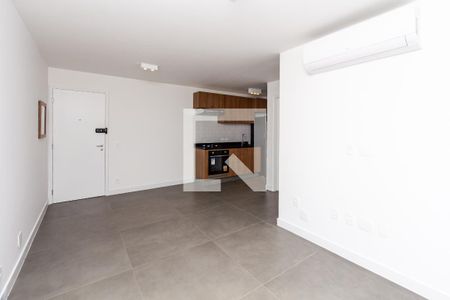 Sala/Cozinha de apartamento à venda com 1 quarto, 42m² em Itaim Bibi, São Paulo