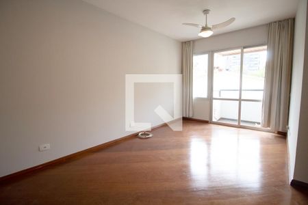 Sala de apartamento para alugar com 3 quartos, 67m² em Vila Madalena, São Paulo