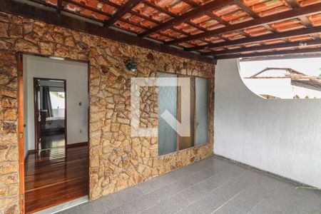 Varanda de casa de condomínio para alugar com 3 quartos, 360m² em Vargem Pequena, Rio de Janeiro