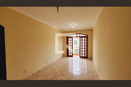 Sala de casa para alugar com 3 quartos, 90m² em Parque Almerinda Pereira Chaves, Jundiaí