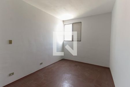 Quarto 1 de apartamento para alugar com 2 quartos, 60m² em Vila Carmosina, São Paulo