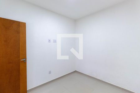 Quarto 2 de apartamento para alugar com 2 quartos, 43m² em Vila Costa Melo, São Paulo