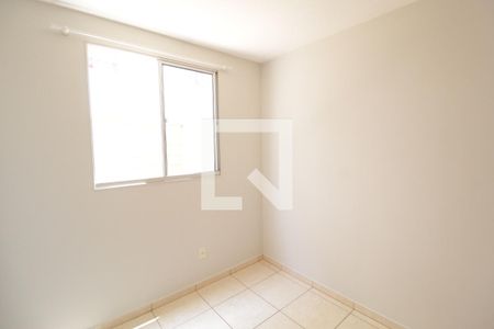 Quarto 2 de apartamento para alugar com 2 quartos, 54m² em Shopping Park, Uberlândia