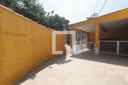 Casa à venda com 171m², 3 quartos e 2 vagas Casa à venda com 171m², 3 quartos e 2 vagasÁrea Externa