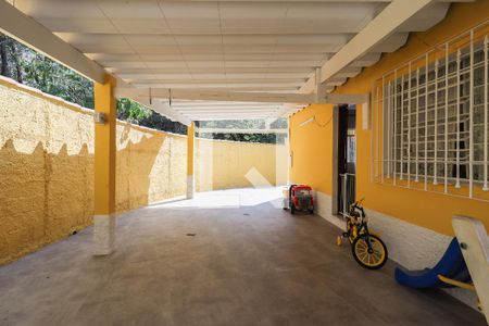 Casa à venda com 171m², 3 quartos e 2 vagas Casa à venda com 171m², 3 quartos e 2 vagasÁrea Externa