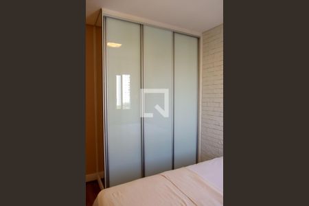 Quarto de apartamento para alugar com 2 quartos, 49m² em Presidente Altino, Osasco