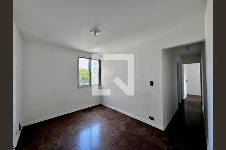 Sala de apartamento para alugar com 3 quartos, 60m² em Jardim Santo Antonio, São Paulo